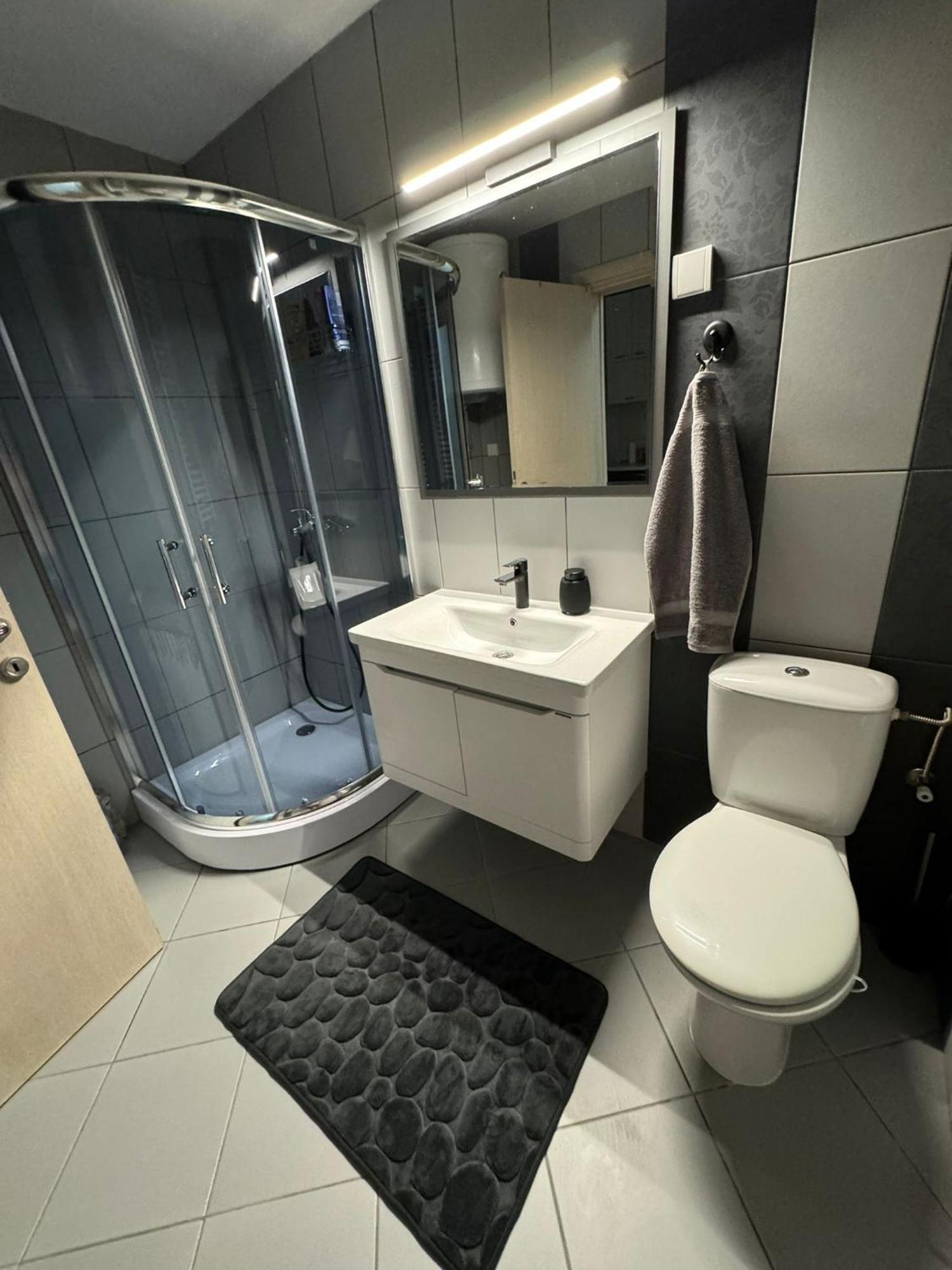 Stan Na Dan Aurora Apartment Pozarevac Bagian luar foto