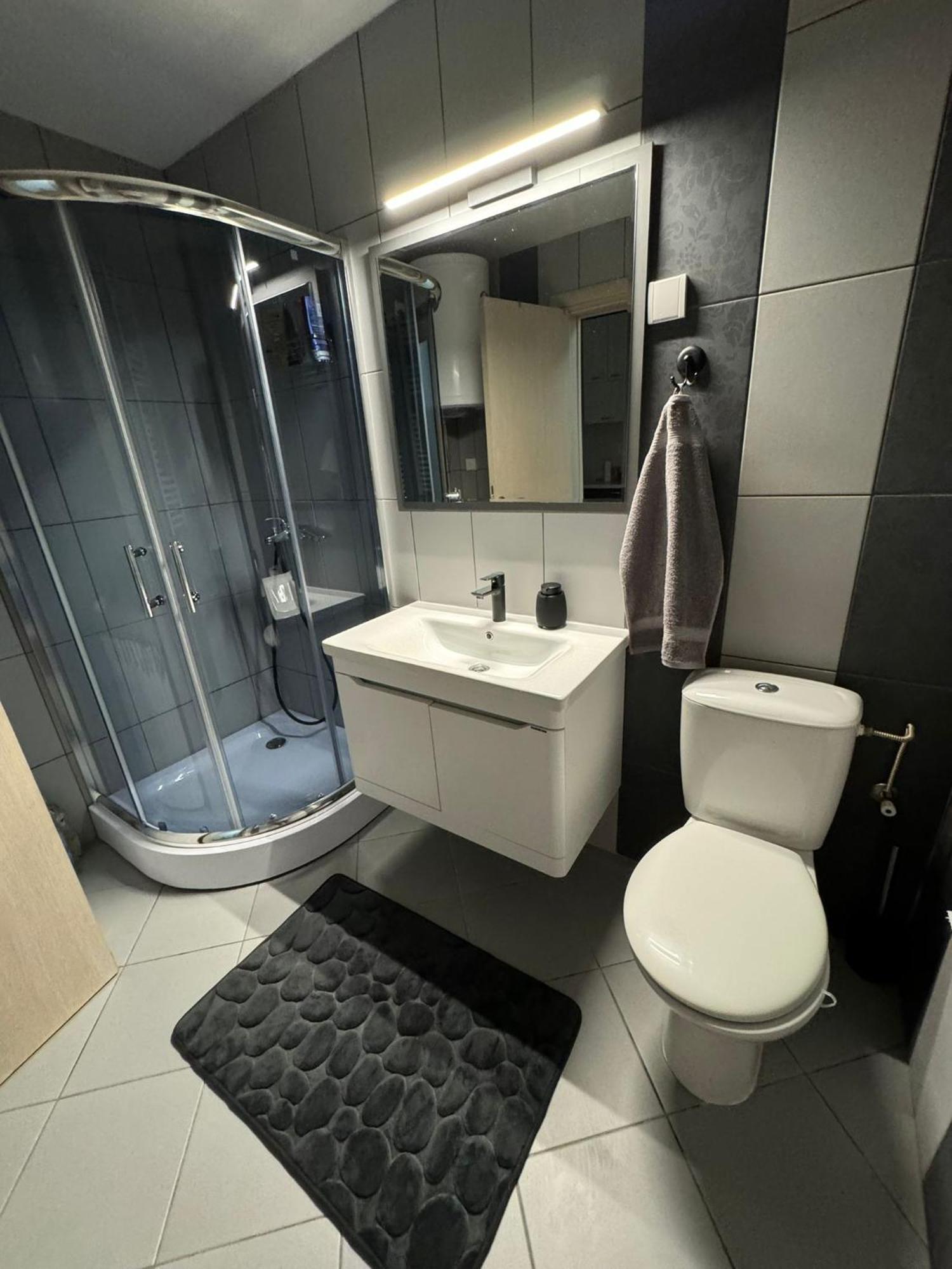 Stan Na Dan Aurora Apartment Pozarevac Bagian luar foto