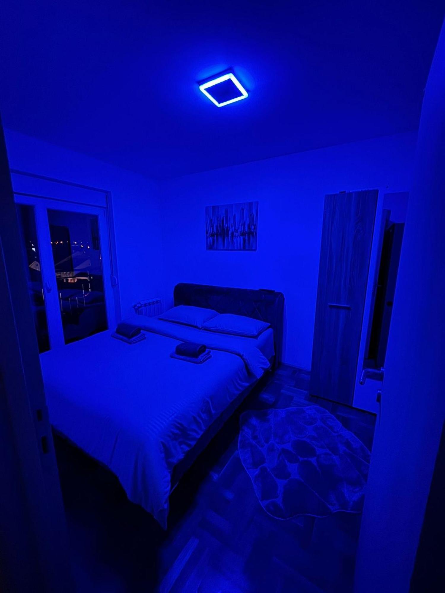 Stan Na Dan Aurora Apartment Pozarevac Bagian luar foto