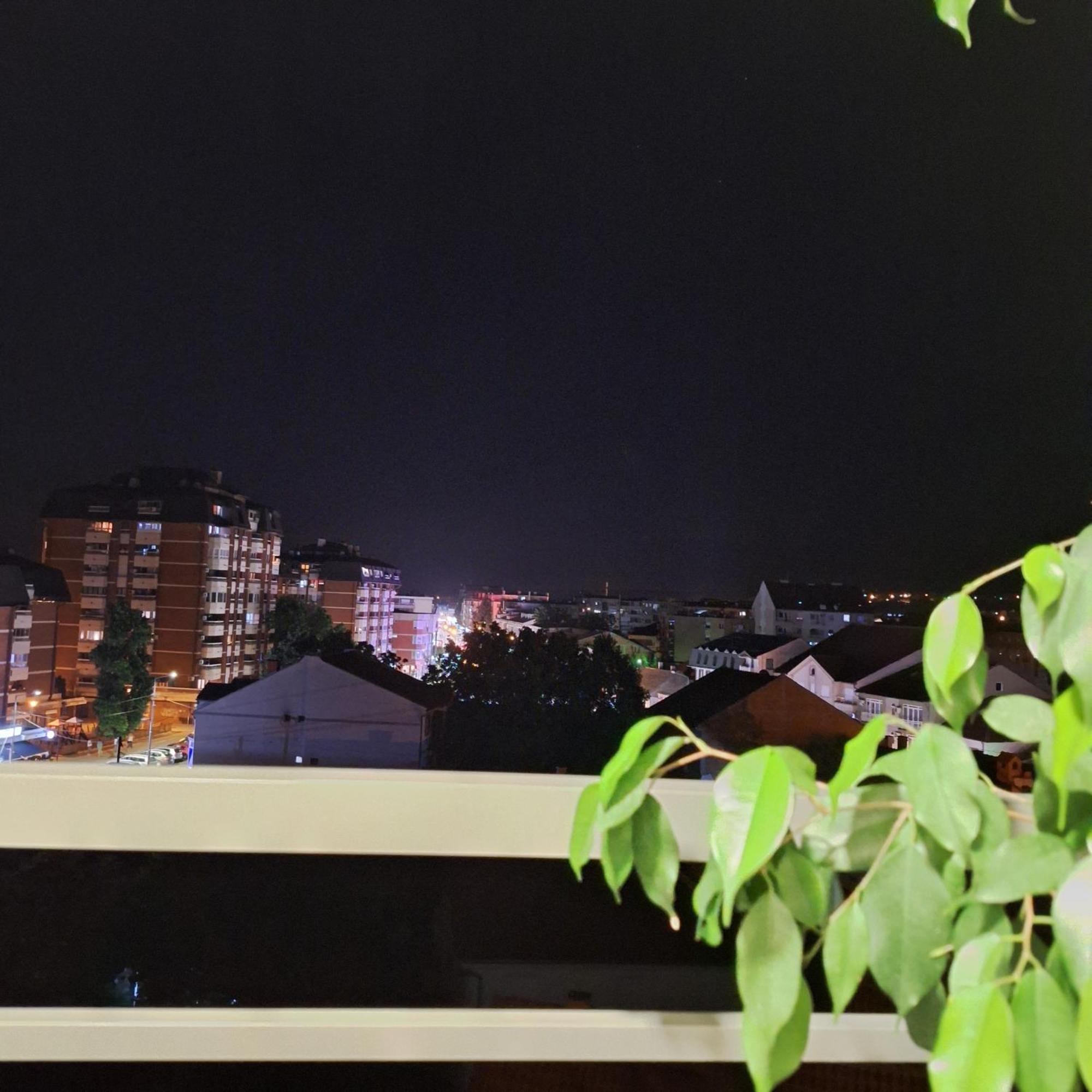 Stan Na Dan Aurora Apartment Pozarevac Bagian luar foto