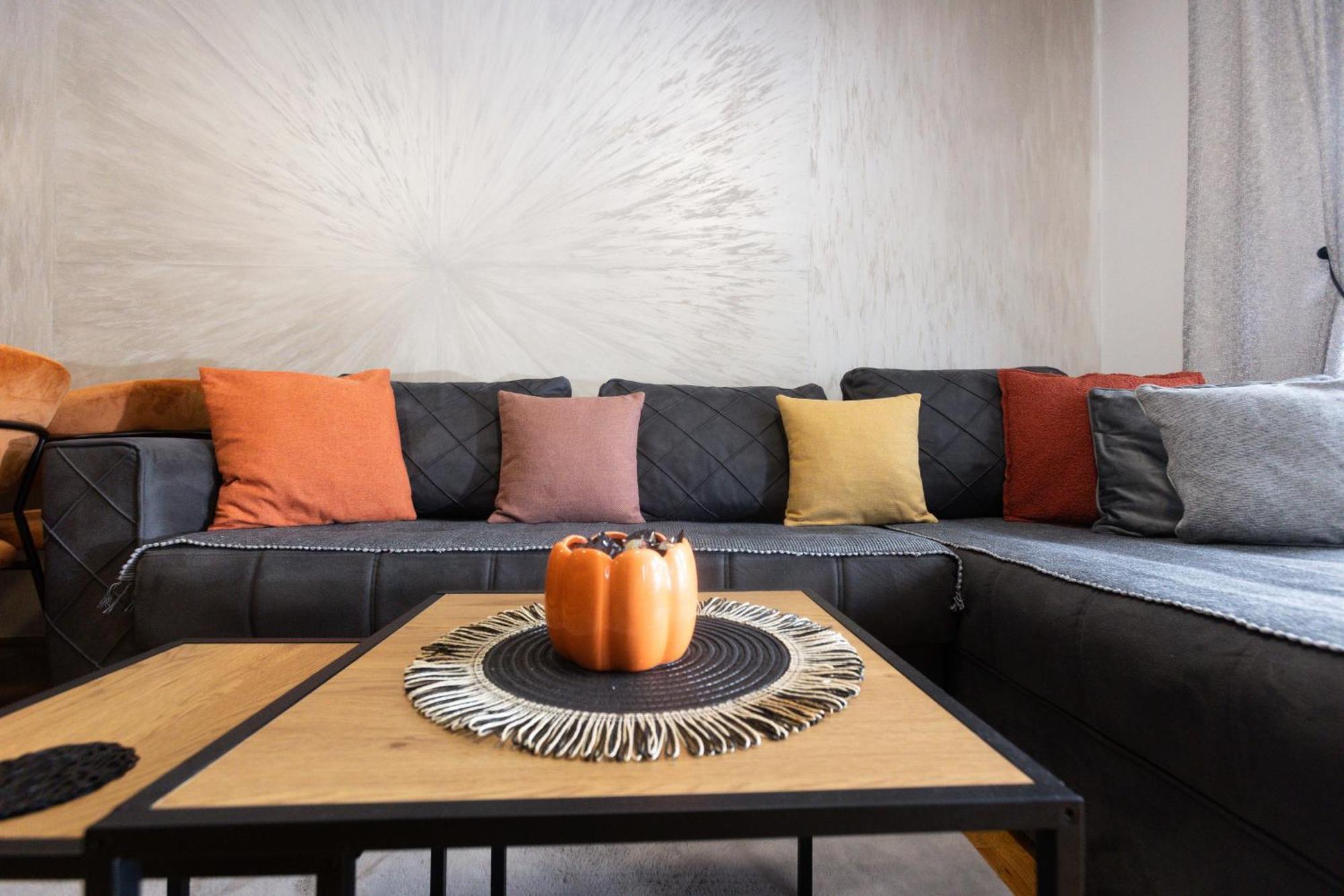 Stan Na Dan Aurora Apartment Pozarevac Bagian luar foto