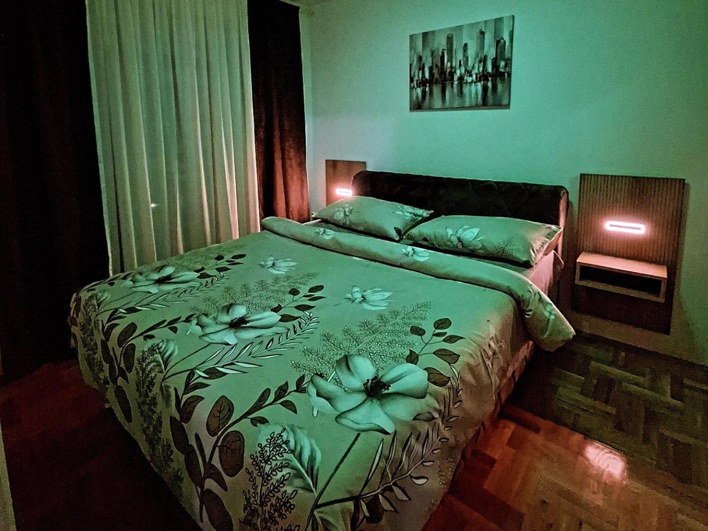 Stan Na Dan Aurora Apartment Pozarevac Bagian luar foto